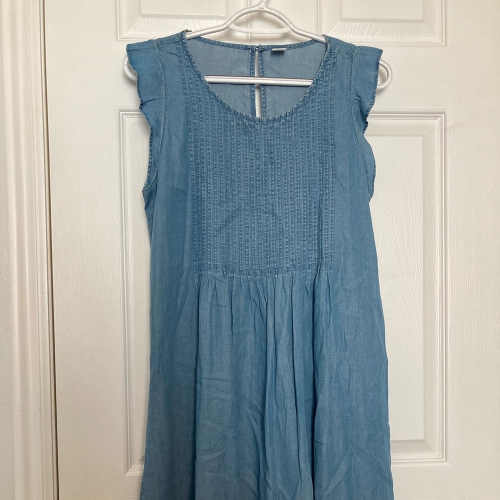 Old Navy light wash chambray dress
